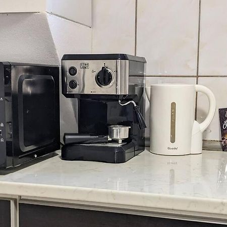 Cosy One Bedroom Flat With Free Parking & Wifi Клуж-Напока Екстериор снимка